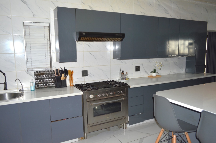 4 Bedroom Property for Sale in Wilkoppies North West